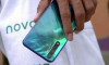 Huawei yeni telefonu Nova 5T'yi tanıttı