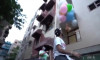 Hindistan'da köpeğini helyum balonla uçuran YouTuber tutuklandı