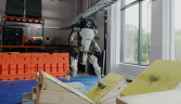 Hızla gelişiyorlar: Boston Dynamics'ten parkur videosu