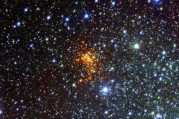 Evrenin ilk dönemlerinde devasa yıldızların izleri bulundu