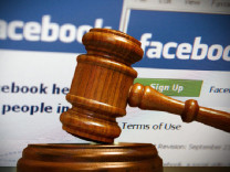 Facebook’a 'kişisel verilerimi pazarlıyor' davası açıldı!