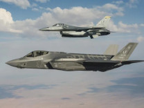 F-16 mı F-35 mi? Hangi uçak daha etkili?