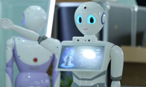 Çin'de robot tıp sınavından geçti!