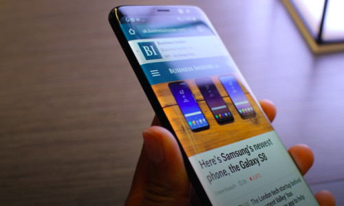 Samsung Galaxy S8 için yeni bir güncelleme yayınlandı!