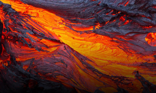 ABD'de yeryüzüne hızla ilerleyen dev magma