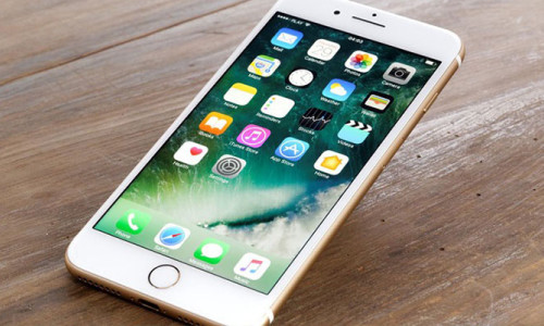 iPhone'u yavaşlayan kullanıcı Apple'dan 1 Trilyon talep etti!
