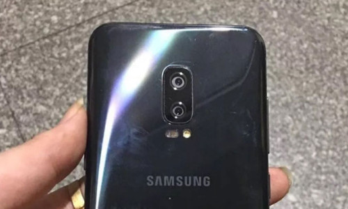 Çift kameralı Galaxy J7 görüntülendi