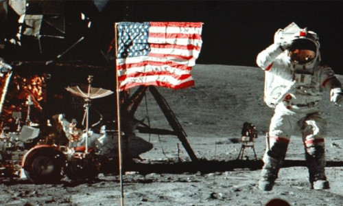 Rusya Amerikalıların Ay'a gidip gitmediğini araştıracak