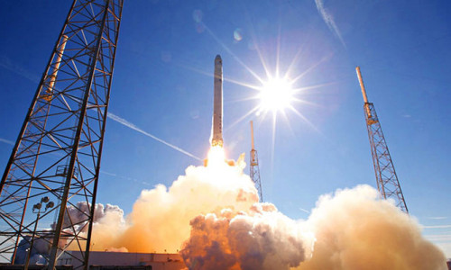 Elon Musk dünyanın en güçlü roketini fırlatacak