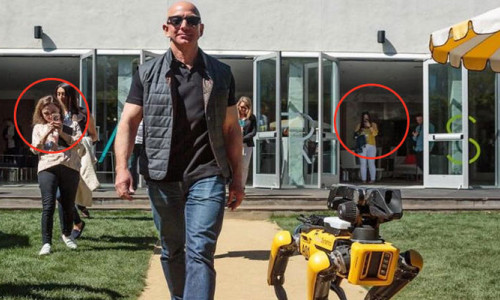 Jeff Bezos'u robot köpekle görenler şaşkına döndü