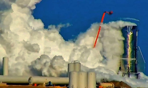 SpaceX roketi, test sırasında patladı