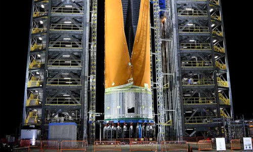 NASA’nın Artemis görevinde kullanacağı dev roket hazır