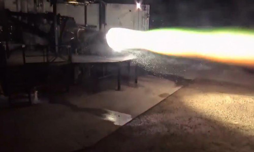 SpaceX, Raptor'un ateşleme testini gerçekleştirdi