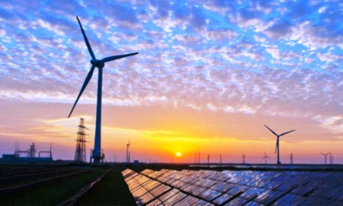 Çin’in yenilenebilir enerji kapasitesi 800 gigawatt’a ulaştı