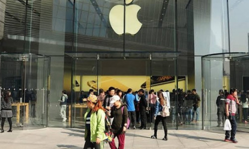 Apple Çin'de kapattığı mağazalarının büyük bölümünü açtı