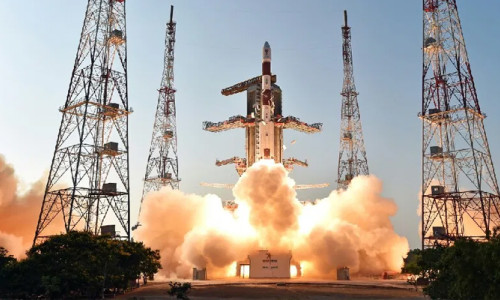 Hindistan 50 uydu ile rekor kırmak istiyor