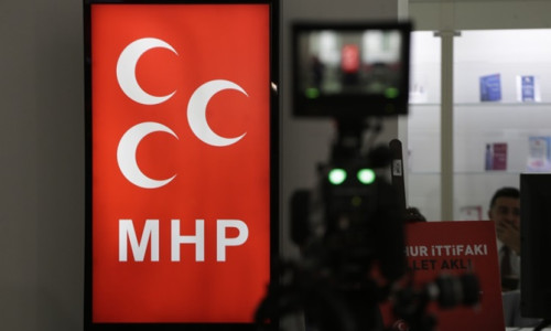 MHP'liler sosyal medya hesaplarını askıya alıyor