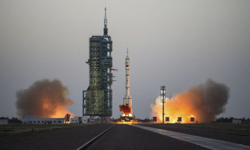 Çin'in yeniden kullanılabilir ilk uzay aracı iniş yaptı