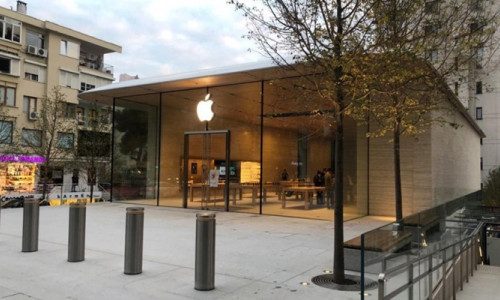 Apple'ın Bağdat Caddesi mağazası açıldı