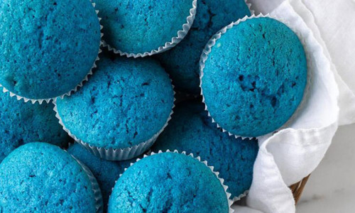 Yeni bir meydan okuma trendi! Mavi keklerin sırrı ne?