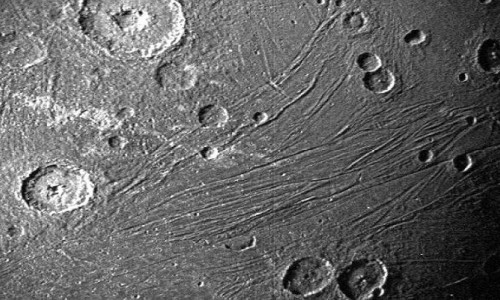 NASA, Jüpiter’in uydusunun fotoğraflarını yayınladı