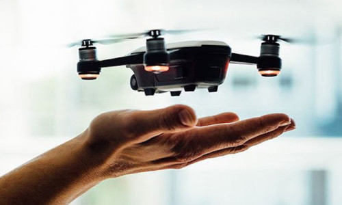 Yapay zekanın yönlendirdiği drone, ilk kez insan pilotları geçti
