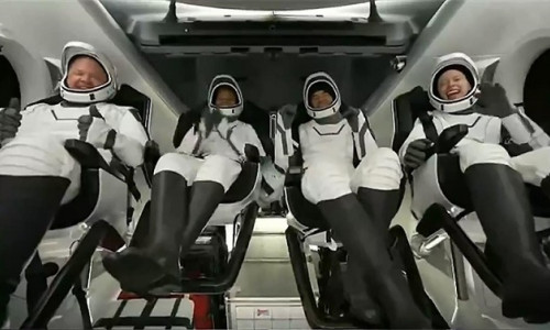 NASA'nın Crew-4 astronotları dünyaya döndü
