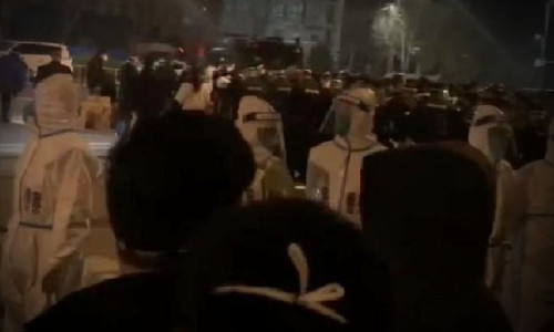 Apple’ın Çin fabrikasında şiddetli protestolar!