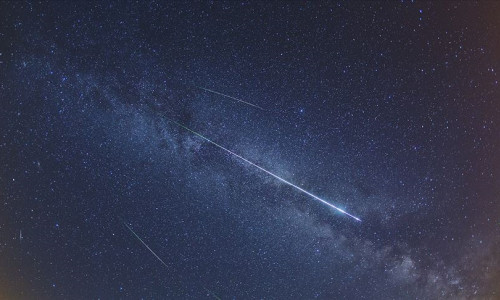 Dünyaya ilk kez yıldızlar arası bir meteor düştü