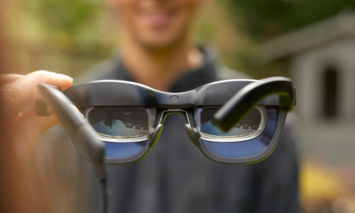  İşitme engelliler için “akıllı gözlük” geliştirdi