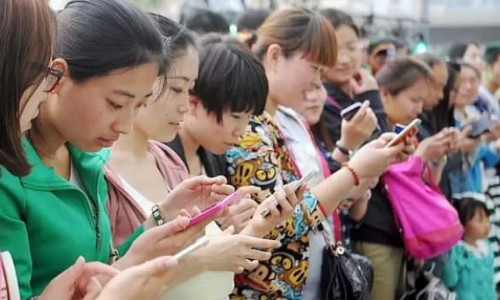 Çin’de internet kullanıcı sayısı 1 milyarı geçti