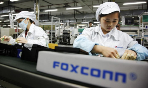 Foxconn'dan 700 milyon dolar yatırım