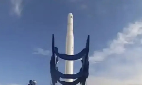 İran'ın araştırma uydusu yörüngeye oturdu