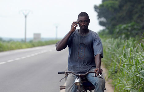 Eski telefonlar Afrika'ya
