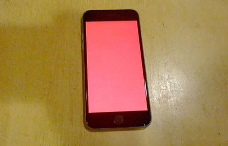 iPhone 6S kırmızı ekran verdi